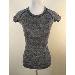 Lululemon Swiftly Tech Short Sleeve Shirt size 2